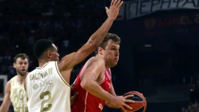 Vezenkov tragičar: Fenerbahče srušio Olimpijakos u Pireju 