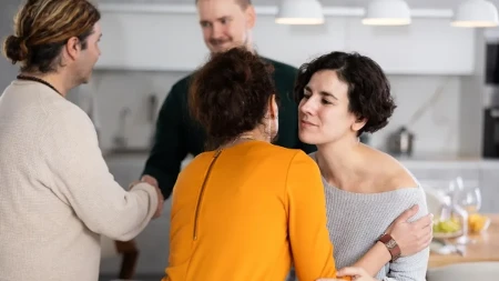 Proslava traje, a vi biste kući: Evo kako da se iskradete, ali na pristojan način