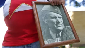 Bivši Titov savetnik proslavio 106. rođendan, na poklon dobio dres hrvatskog kluba