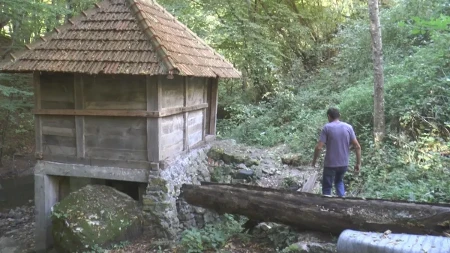 Bez belog luka i glogovog kolca ne dolazite: Ova vodenica decenijama budi jezu među Srbima - evo kako zaista izgleda 