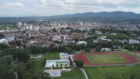 Paprene cene nekretnina u Čačku: Stanovi u starogradnji ne padaju ispod 1.200 evra po kvadratu, a novi idu i preko 2.500