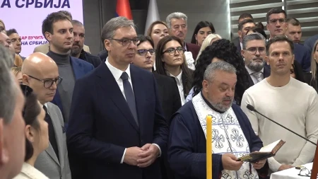 Vučić na stranačkoj slavi u Beogradu: Srpska napredna stranka obeležava Svetu Petku (VIDEO)