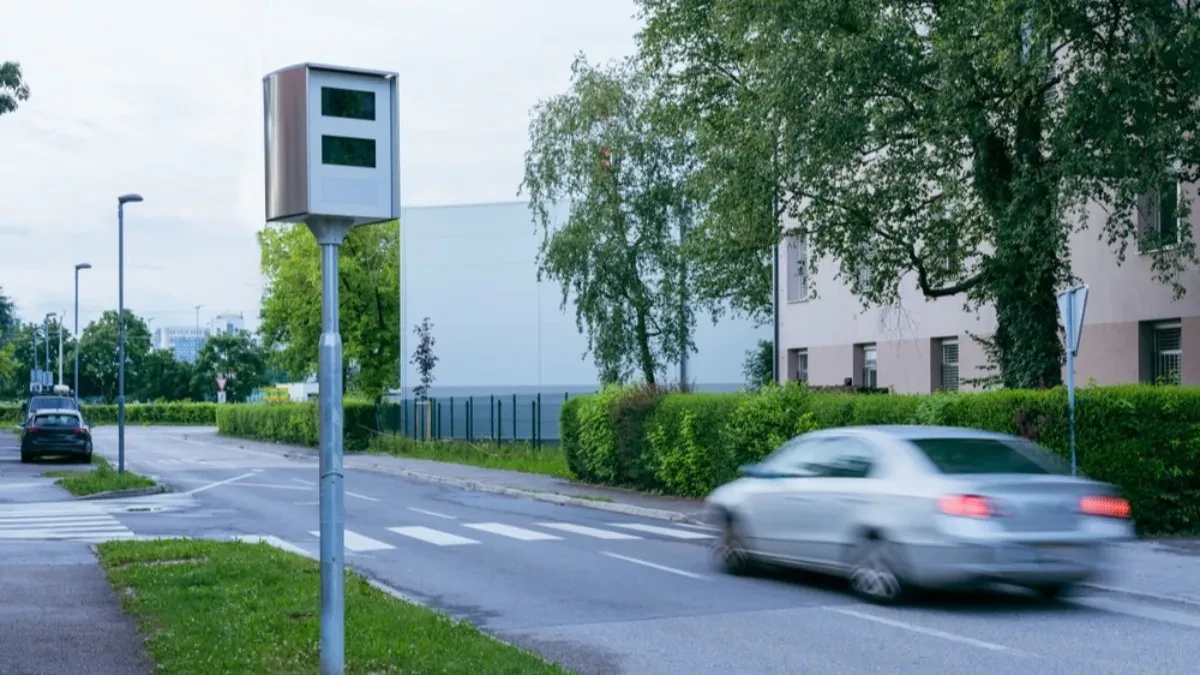 Sa koje udaljenosti radar može da vas snimi? Vozači misle da je u pitanju mnogo veća brojka, pa se šokiraju kad saznaju pravu istinu
