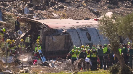 Pokušao da izvuče devojku iz smrskanog voza, a onda ugledao užasan prizor! Potresna ispovest sa mesta tragedije u Španiji