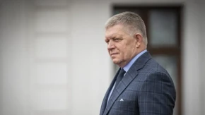 Fico zbog viroze ne ide na proslavu na Dukli, ali dolazi u Beograd na miting