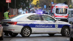 Dečaka pokosio automobil dok je vozio trotinet: Poznato stanje tinejdžera povređenog na Dedinju