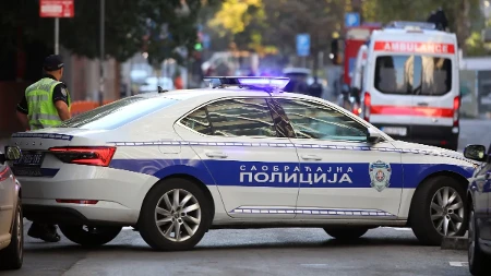 Dečaka pokosio automobil dok je vozio trotinet: Poznato stanje tinejdžera povređenog na Dedinju