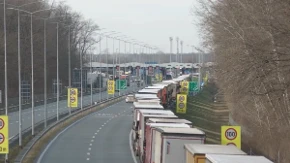 Gužve na granici: Na Horgošu i Kelebiji vozači gube i po sat vremena, mađarska strana dodatno usporava prolaz