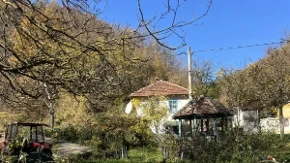 Ovo je jedno od najlepših sela u Srbiji: Dulene se ušuškalo u srcu Šumadije - jesen je ovde posebno živopisna 