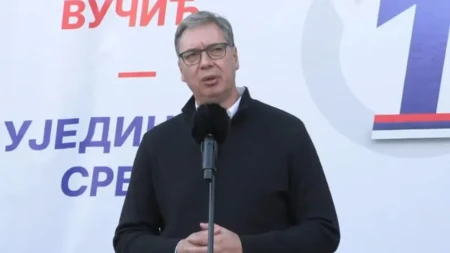 Vučić: "Svaki glas koji nije za listu Ujedinjena Srbija jeste direktan glas za blokadere i propast države"