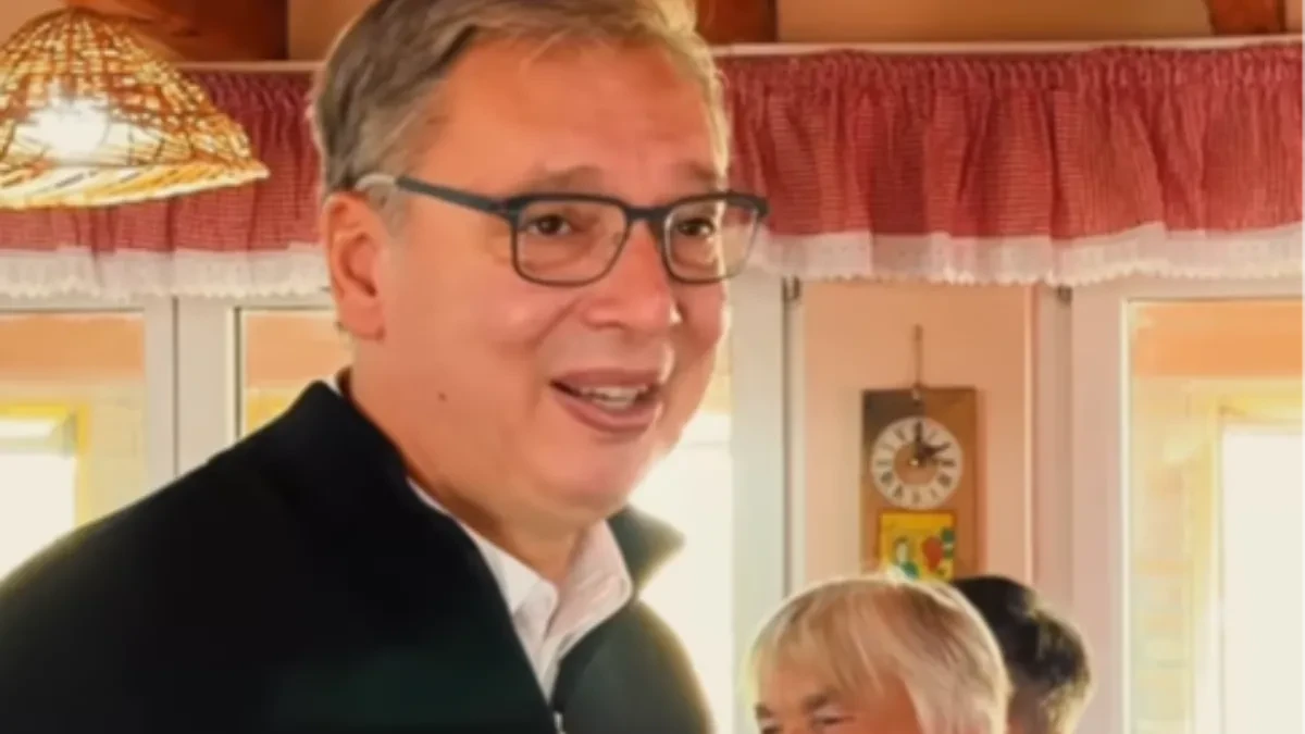 Gospođa prišla Vučiću i udelila mu kompliment koji nije očekivao: "To mi majka nije rekla 30 godina"