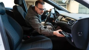 Da li znate šta je "leteća rđa" - sitne tačke na autu mogu da naprave veliku štetu