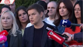 "Tuku, vređaju i terorišu po tuđem scenariju" Ana Brnabić o nasilju blokadera