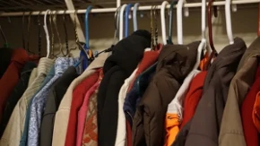 Više nema nigde da se nađe, samo na buvljaku u Zemunu i Pančevu: Komad odeće koji je zaludeo Srpkinje, kada ga ulove ne pitaju za cenu, vanvremenski je