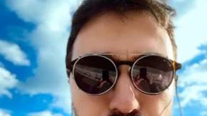 "Prevarila me je sa drugom u WC-u" Našem glumcu devojka zabila nož u leđa, poslali mu snimak vrele akcije