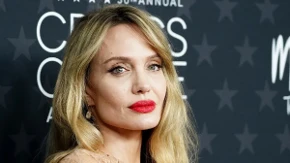 Anđelina Džoli pakuje kofere, leti iz Los Anđelesa: Pogledajte holivudsko imanje koje je prodala Madoni za 25 miliona