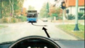 Ko ima prednost na ovoj raskrsnici? Pitanje sa testa zbunilo mnoge vozače