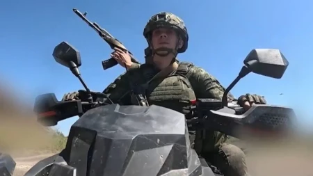 „Pobesneli Maks“ uživo! Rusi demonstrirali brutalnu silu u Sumskoj oblasti, tehnika leti u vazduh (Video)