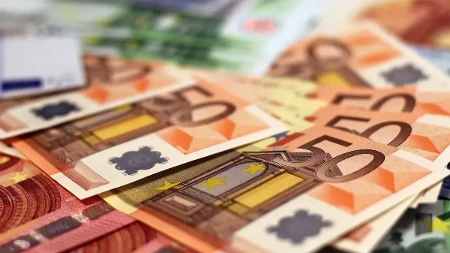 Zašto milioneri ne drže sav novac na jednom računu? Strategija koju može svako da primeni
