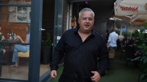 "Ženi ne bih dozvolio da se razvedemo sad u ovim godinama, sramota je!" Pevač otvorio dušu o porodici i životu