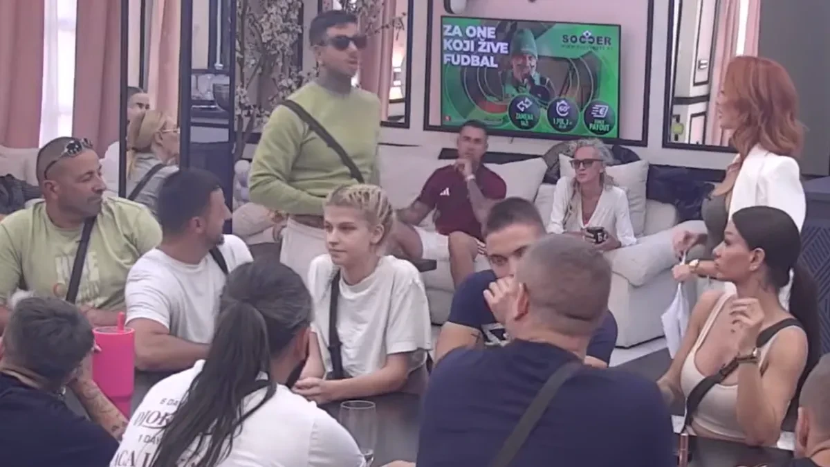 Zadrugarka priznala da je prevarila dečka u Eliti! I to sa ovim cimerom 