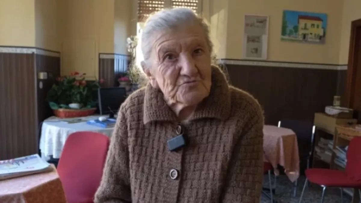 Baka ima 102 godine, a svakog jutra ide na posao! Otvara svoj kafić u 7, kuva kafe i ne pomišlja na penziju