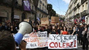Blokaderi u Francuskoj: "Dok god nemamo 10 milijardi na stolu, nastavićemo sa mobilizacijom"