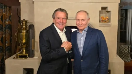 1. Putin čuo da je Šreder u Moskvi i odmah ga pozvao kući: Rođendanski susret koji će odjeknuti Berlinom