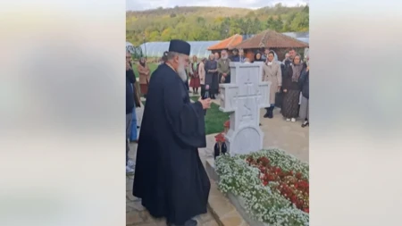 U subotu su Miholjske zadušnice: Evo šta treba uraditi ako ne možete da odete na grob svojih najmilijih