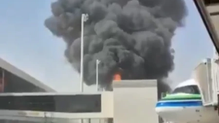 Troje mrtvih, avion u plamenu: Huti balističkom raketom pogodili aerodrom (VIDEO)