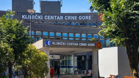 Gori Klinički centar u Podgorici: Hitno evakuisani pacijenti i osoblje!