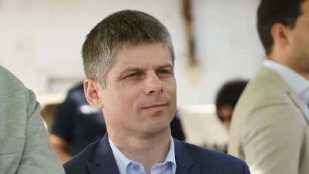 Gujon razotkrio ko podržava "studente": Najgori neprijatelj Srba u Francuskoj je na njihovoj strani (FOTO)