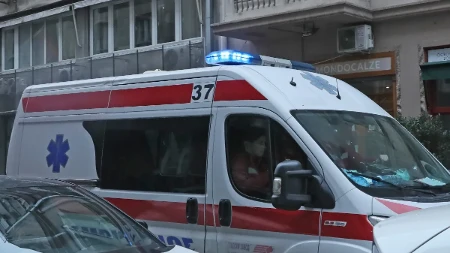Prevoznik namerno kolima pregazio mladića koji mu se ispovraćao na zadnje sedište! 