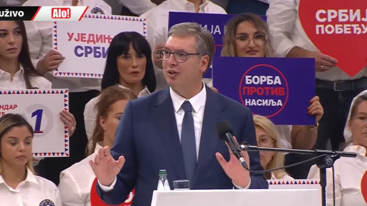 „25. oktobra su izbori, kad se vodi odlučujuća bitka“ Vučić u Kragujevcu: Biće najteža do sada jer je velika sila udarila na našu zemlju