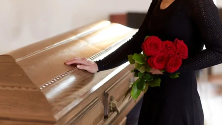 Žena (80) organizovala sopstvenu sahranu! Muž joj umro, a onda je uradila nešto od čega zastaje dah