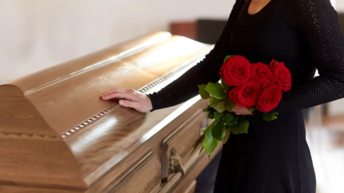 Žena (80) organizovala sopstvenu sahranu! Muž joj umro, a onda je uradila nešto od čega zastaje dah