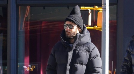 Važio za frajera broj 1 u Holivudu, a sada... Najzanosiniji muškarac uslikan sav zapušten, ne liči na sebe, šta mu se desilo?