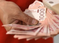 VAŽNA ODLUKA POVODOM POMOĆI DO 51.394 DINARA: Od danas više novca za ovu grupu građana!