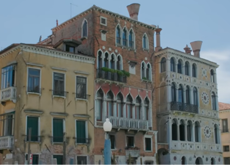 JEZIVE PRIČE IZ UKLETE PALATE LEDE KRV Ovde su se vekovima dešavale nasilne smrti - danas ovu prelepu zgradu niko neće da kupi