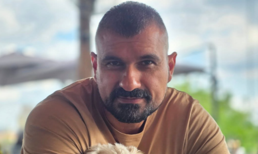 BIVŠI MUŽ MINE KOSTIĆ UŽIVA NA LUKSUZNOJ DESTINACIJI Pokazao mišiće, žene odlepile! (FOTO)