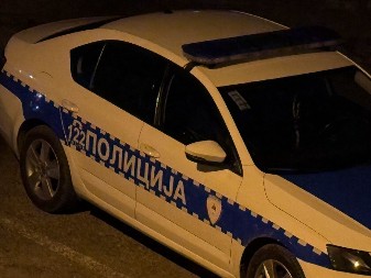  U TOKU JE POTRAGA Maskirani i naoružani razbojnik opljačkao kladionicu