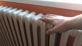 KO SE GREJE NA GAS OVO MORA DA ZNA U četvrtak devet gradova u Srbiji ostaje bez grejanja na 24 sata