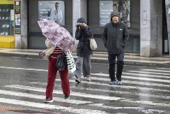 KIŠA, OLUJNA KOŠAVA, A EVO KAD ĆE OPET SNEG Objavljena prognoza za danas i naredne dane