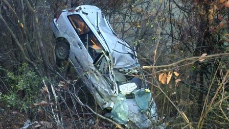 PREMINULA DEVOJČICA (5) IZ SAOBRAĆAJKE KOD TESLIĆA Otac sa tri ćerkice sleteo s puta