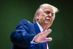 ILI DOGOVOR, ILI RAT SA AMERIKOM "Spreman sam na vojnu akciju"