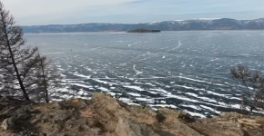 AUTOMOBIL PROPAO KROZ LED, TRAGEDIJA NA JEZERU! Dve osobe umrle, druge dve jedva uspele da se spasu 