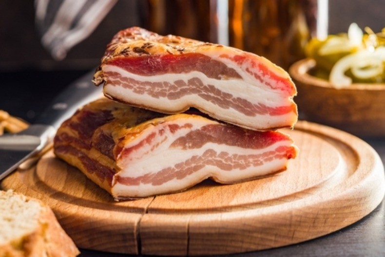 Holesterol ne skače zbog slanine i jaja: Dr Nenadić otkriva koje dve namirnice zapravo podižu masnoće u krvi