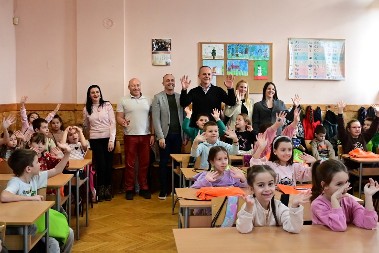 Akcija „Đaci vas mole, usporite pored škole“ u opštini Surčin