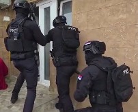 PLANIRALI LIKVIDACIJE DRŽAVNIH FUNKCIONERA U BEOGRADU? Velika akcija policije, pali "Kavčani", pronađen i snajper!