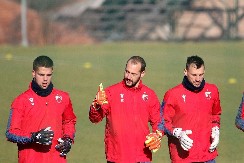 PONOVO U CRVENO-BELOM Nekadašnji golman Zvezde promenio klub